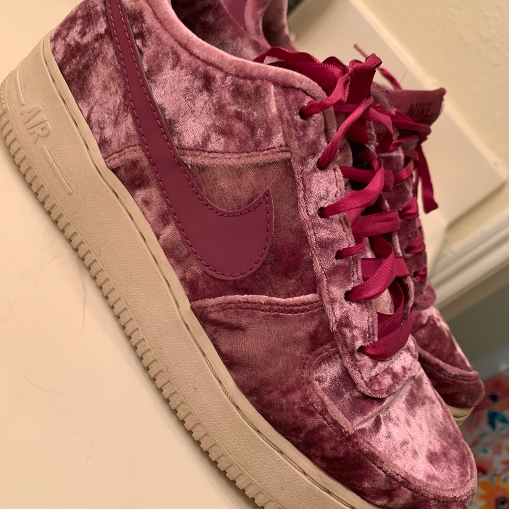 Nike air 1s velvet
